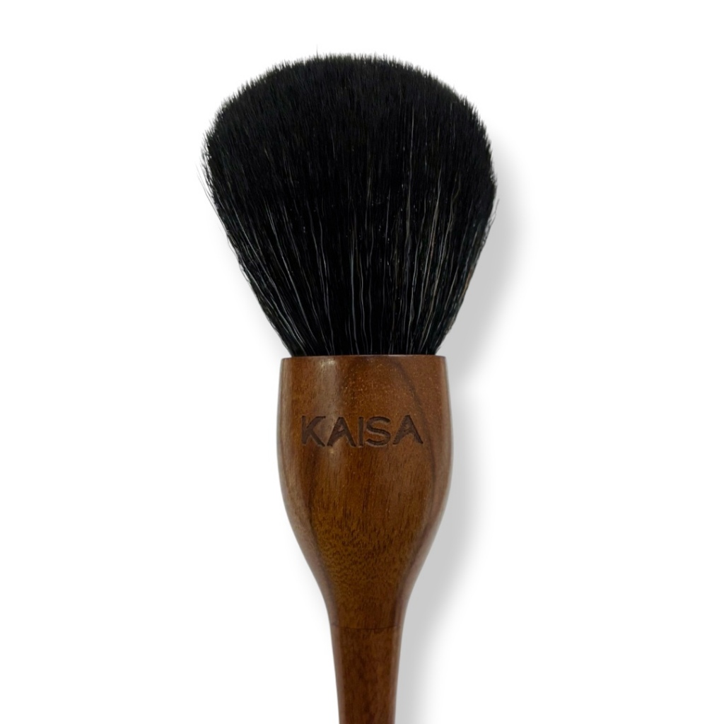 Pincel Espanador Kaisa com Cabo de Madeira