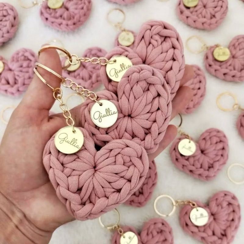 30 chaveiros de crochê | coração de crochê com personalização | lembrancinha