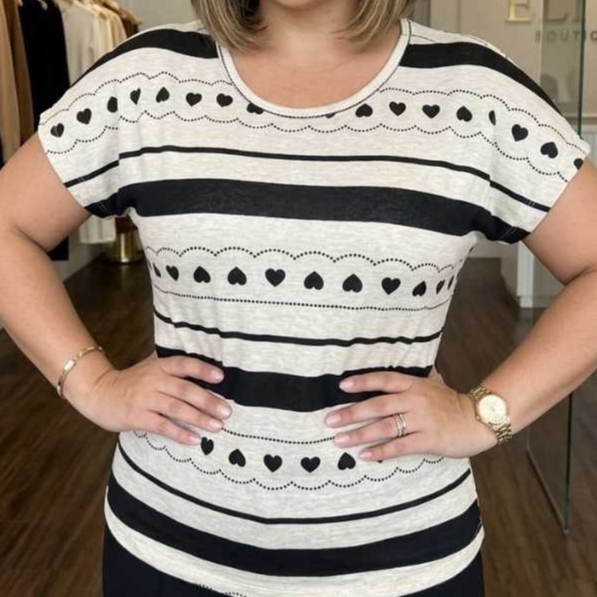 Blusa Feminina Plus Size Listrada Coração Viscolycra Manga Japonesa Gola Redonda Casual Elegante  GG