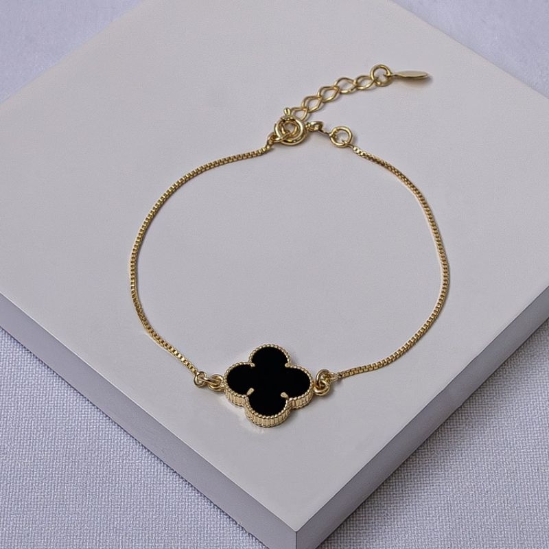 pulseira Folheado a Ouro 18k femenino pingente trevo