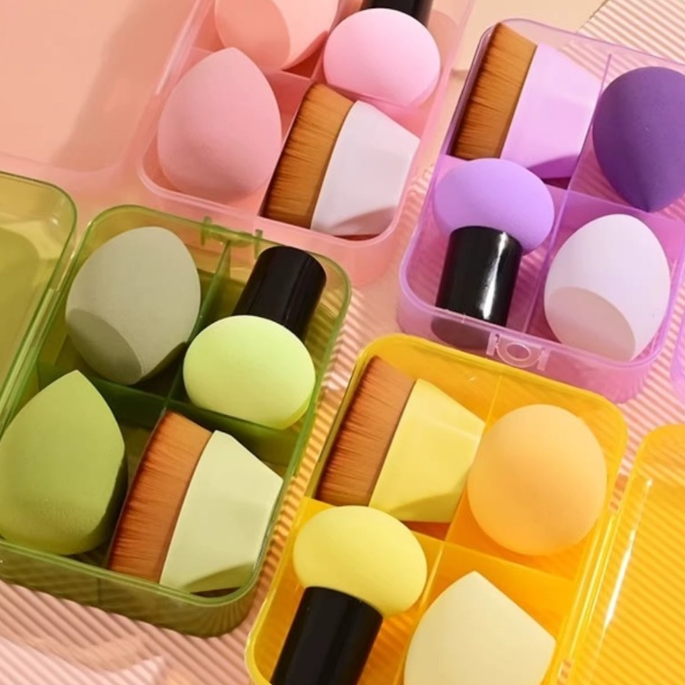 Kit Estojo Com 4 Esponjas Para Maquiagem Formato E Cor Aleatório