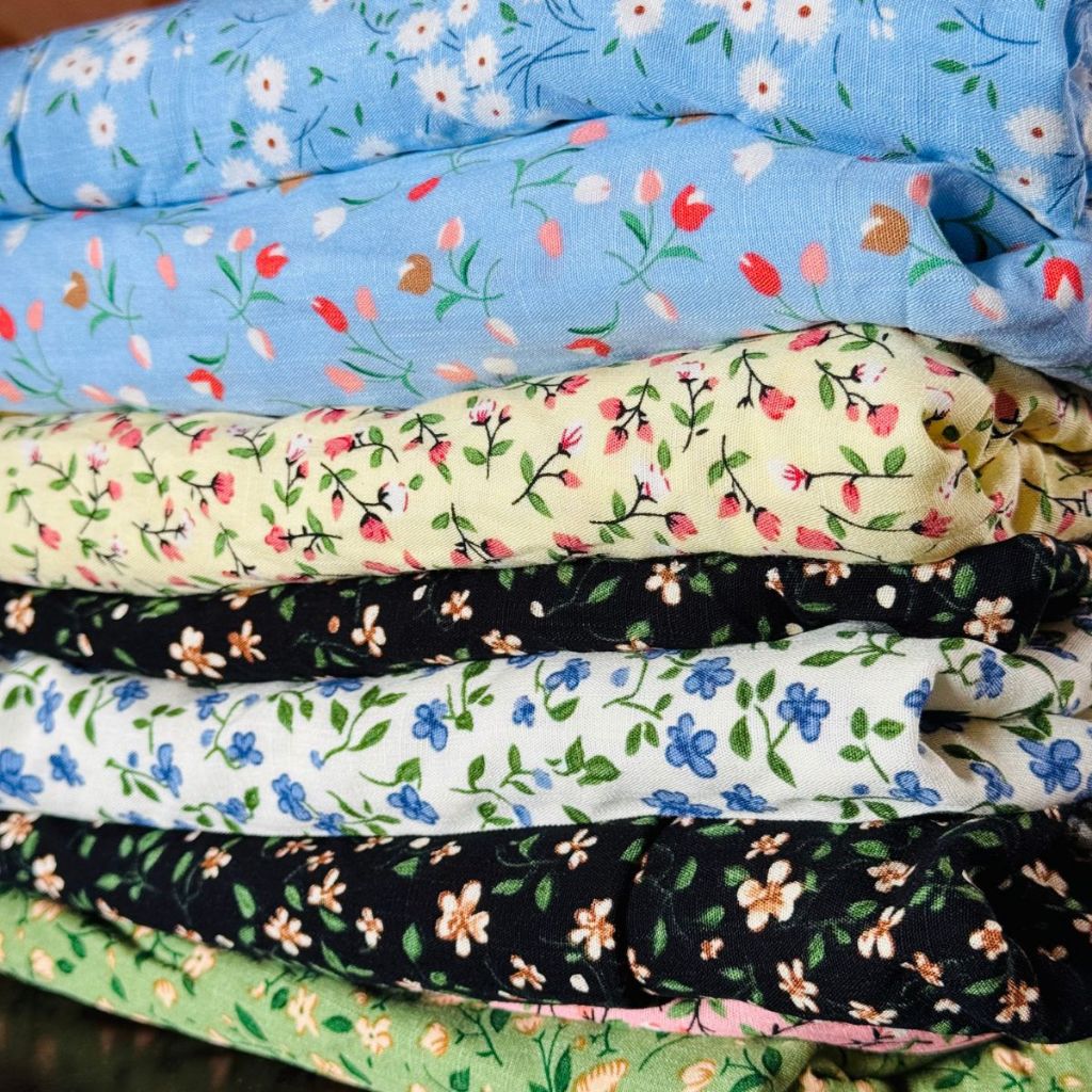 1kg Crepinho/Duna/Viscolinho Menor de 1mt Cada Corte Retalho Recortes Estampado Estampas Variadas Rende aprox 5mt