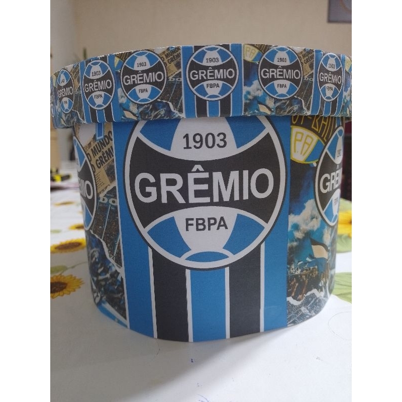 Caixa Redonda Grande Grêmio pra montagem de Cesta Presente Aniversário Personalizada Artesanal Chocolate Futebol Times
