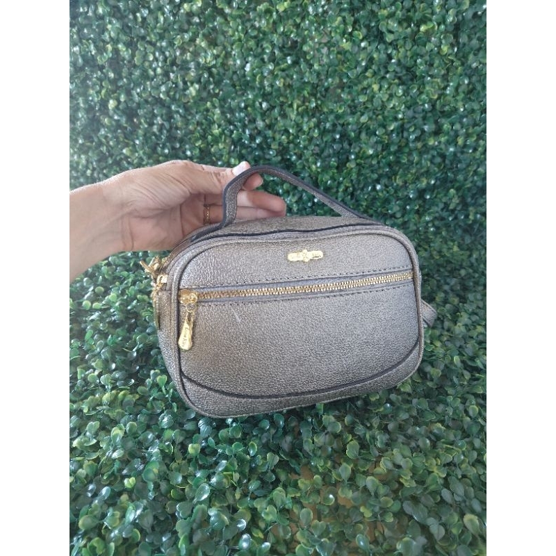 Bolsinha pequena feminina alça transversal tiracolo couro sintético