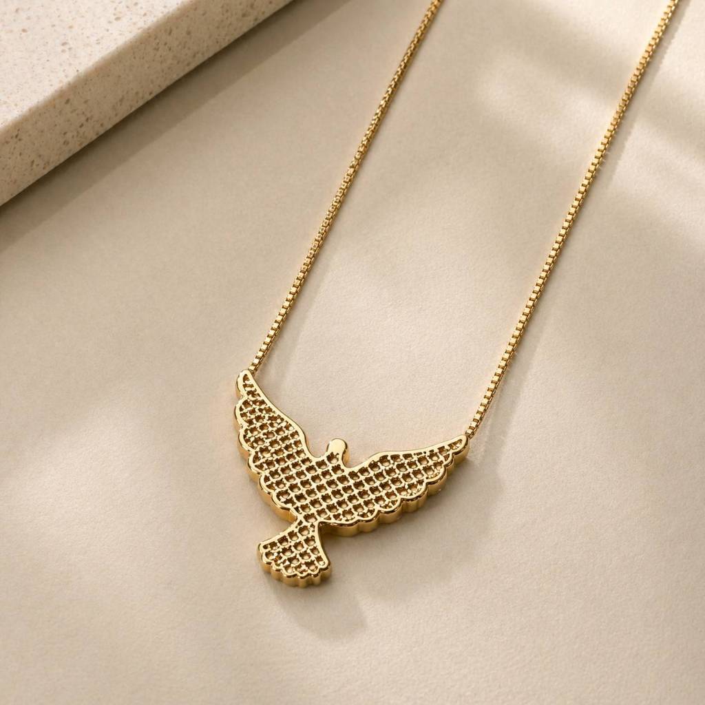Colar Feminino de Espírito Santo Semijoia Banha a Ouro 18k ou Prata 925