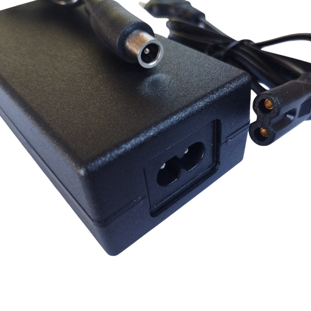 Carregador Bivolt 42v / 2a plug 8mm Patinete Elétrico , Scooter Xiaomi / Ninebot