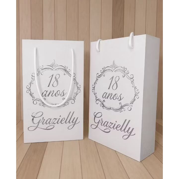 Kit Sacolinha Surpresa Personalizada 15 anos prata - 17x10x4cm - Papel Offset Fosco 180g