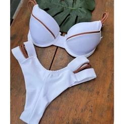 Biquíni Meia Taça com Bojo e Aro Calcinha Hot Pants com Tranças Manuais Luxo