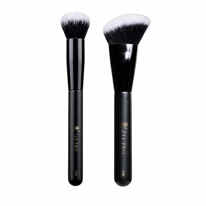 Kit 2 Pincéis LFPro - Pincel Base F01 + Pincel Corretivo C02 Profissional - Brinde Puff Coração Luxo