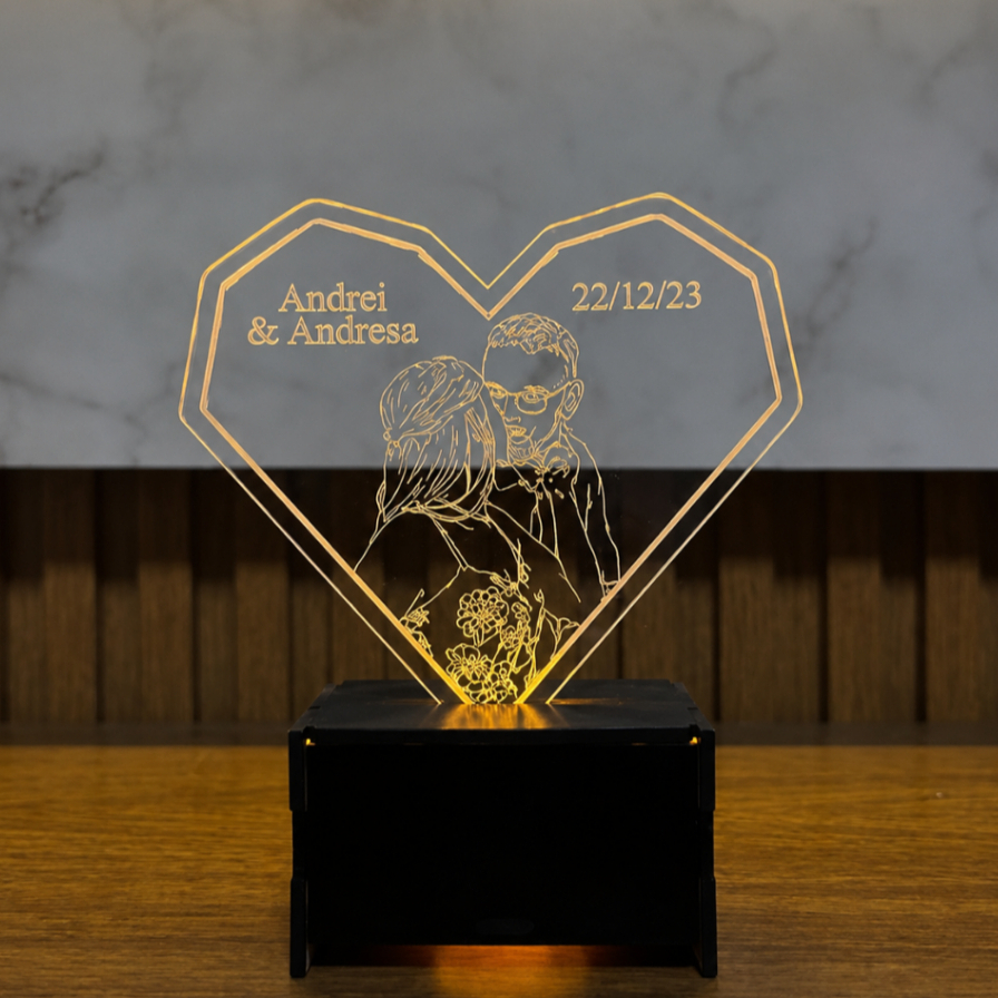 Luminária LED Personalizada Casal com Foto e Nome – Presente Romântico Inesquecível