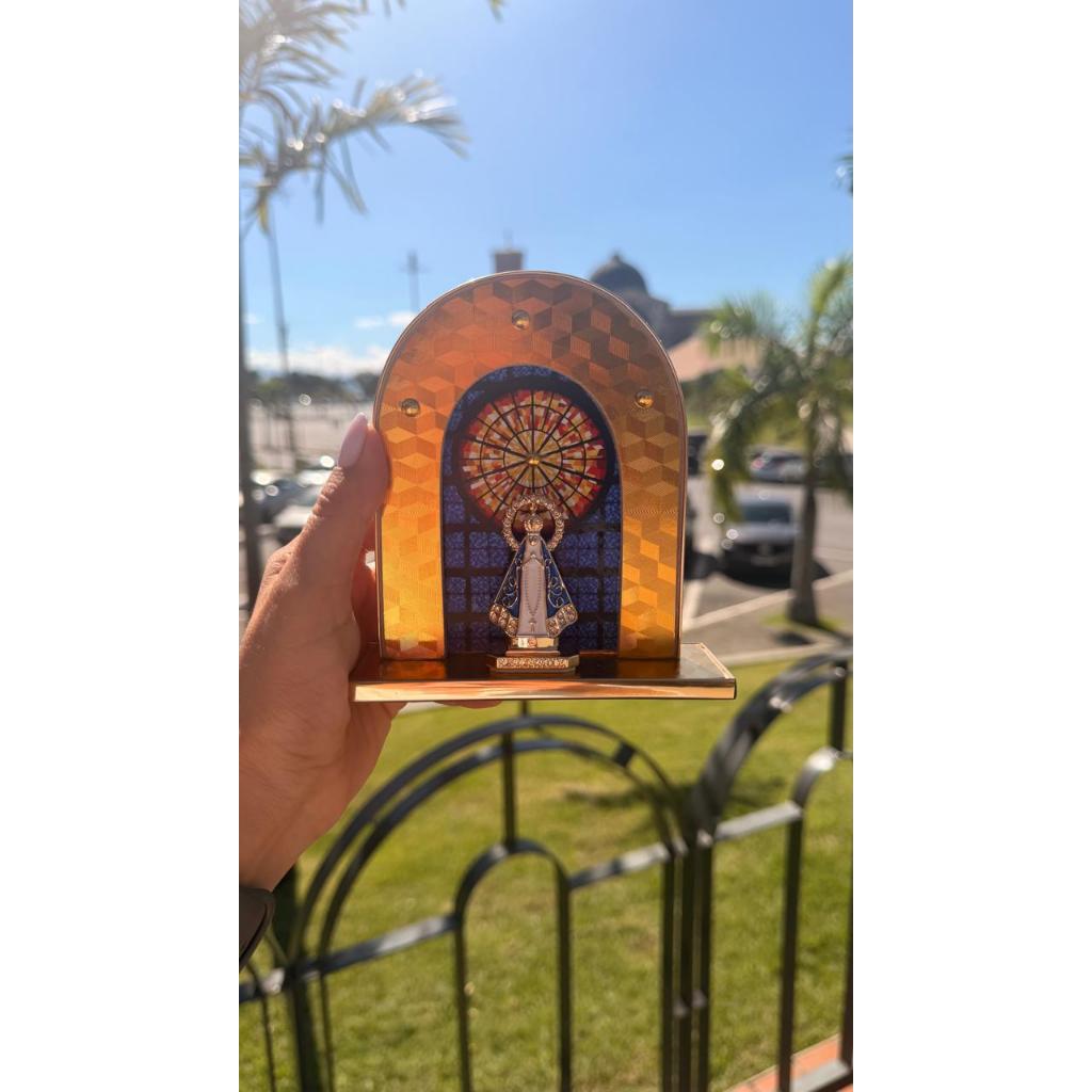 Capelinha Nossa Senhora Aparecida Decorativa Dourada | Enfeite Religioso Premium