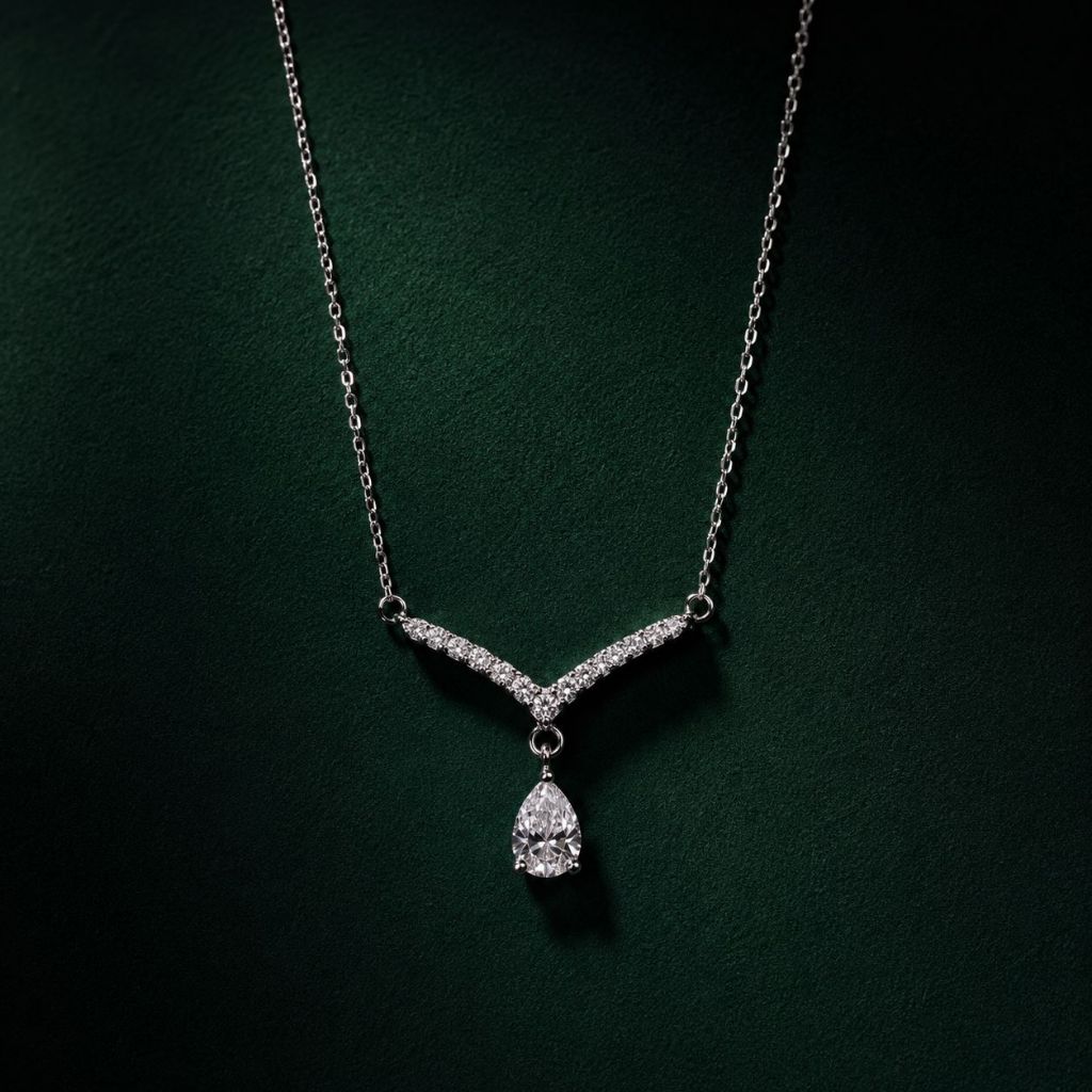Choker Prata 925 V Cravejado com Moissanite Gota Luxuosa