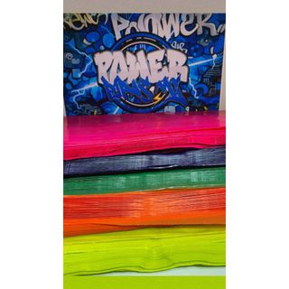 Folhas de Plástico Fluorescente - Milheiro de Cortes prontos com furo no meio - Pacote c/1000 Folhas - papagaio- pipa