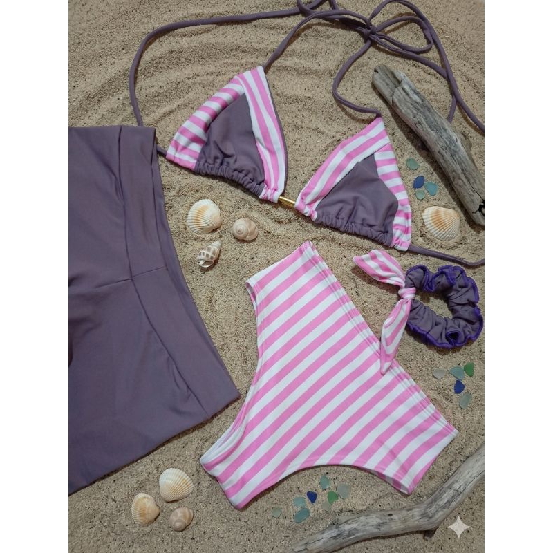 🔥 CONJUNTO BIQUÍNI 3 PEÇAS LISTRADO COM SHORT E SCRUNCHIE