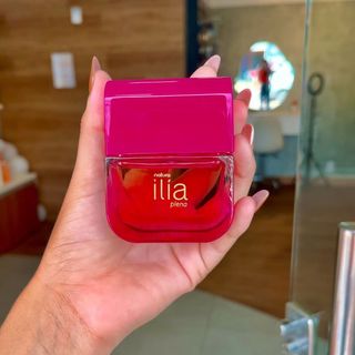 ILIA PLENA -  "Um perfume que exala poder, presença e sofisticação."