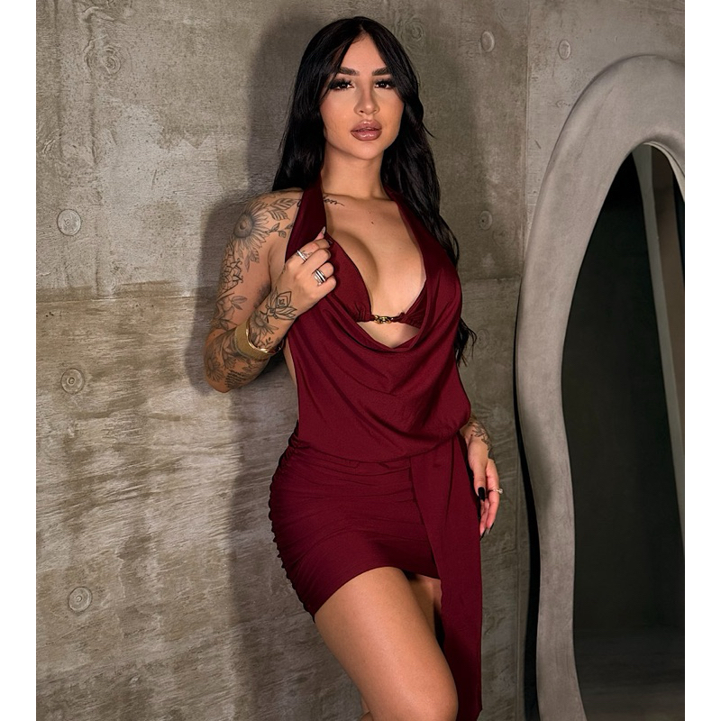 Vestido NINA 2 Peças com Decote Drapeado e Detalhe Corrente Colado Curto Tubinho e Fashion