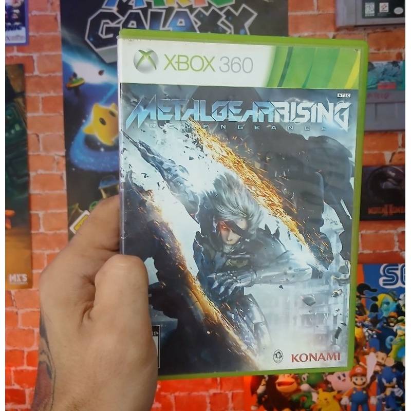Jogo XBOX 360: Metal Gear Rising Revengeance (Original)