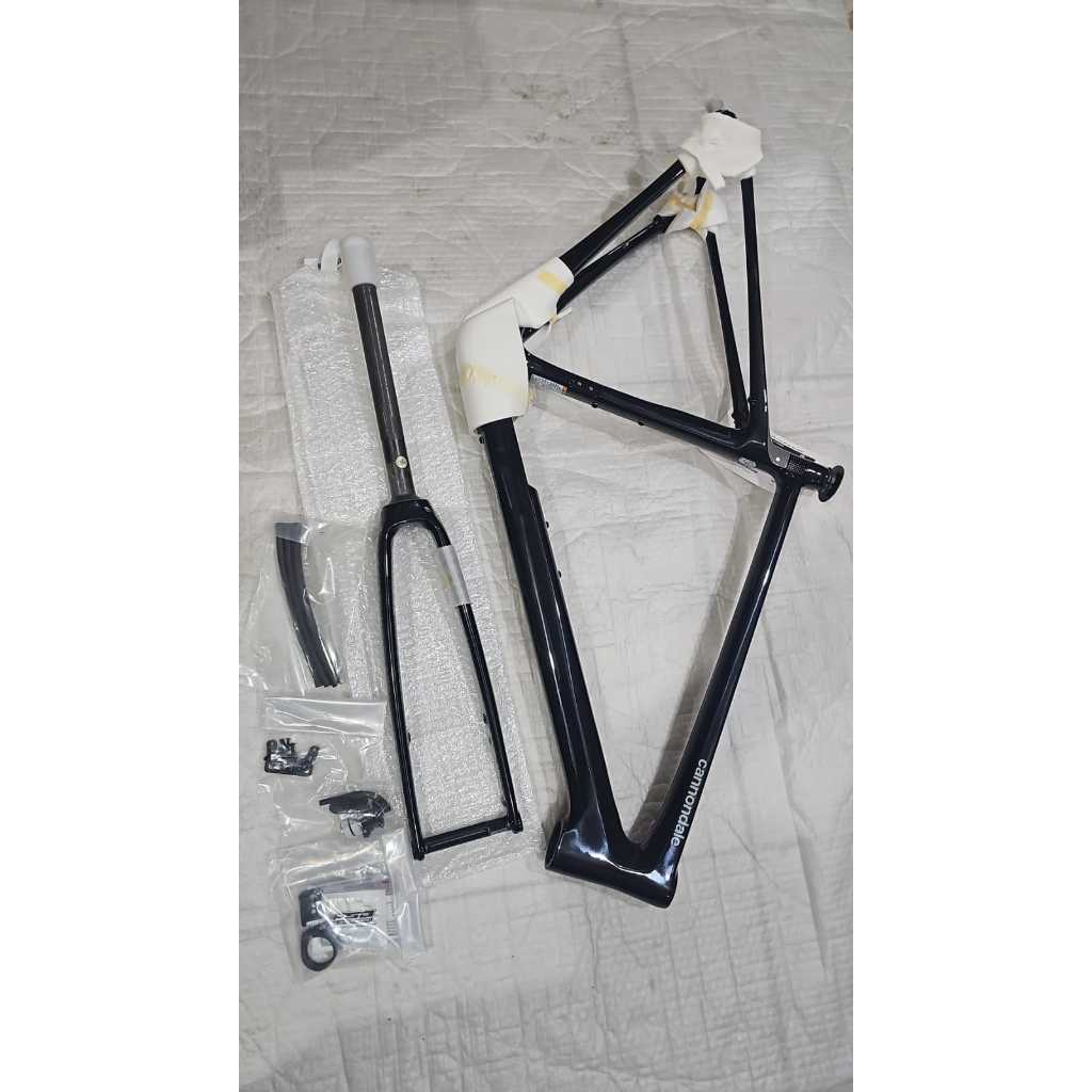 QUADRO CANNONDALE SYNAPSE CARBONO PRETO TAMANHO 54 + GARFO