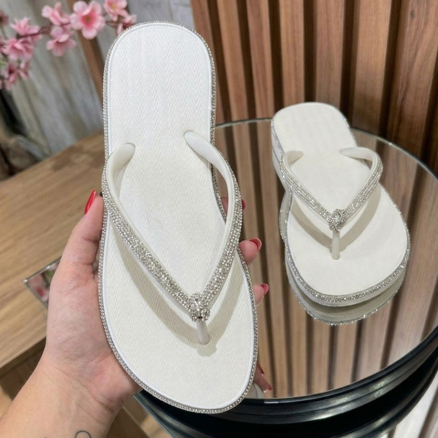 Chinelo Feminino com Strass Casual Sandália de Dedo Rasteirinho Confortável Moda Verão