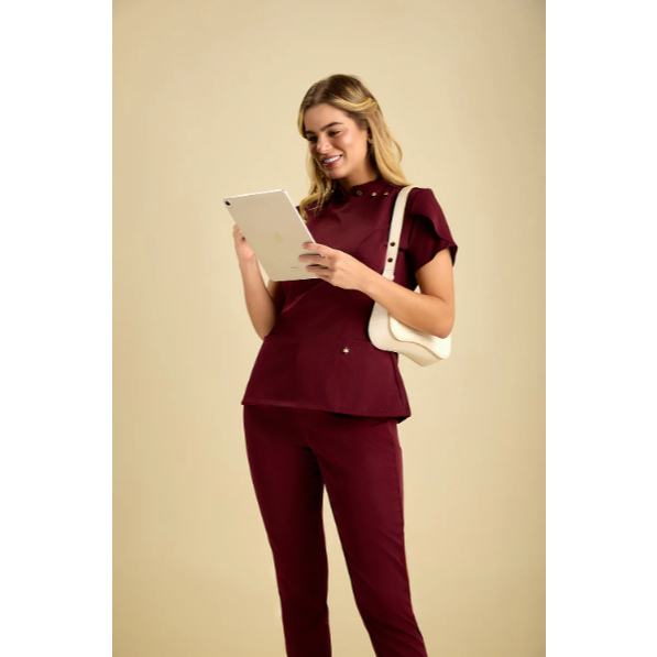 Scrub Premium Feminino Deise - GABARDINE - Profissionais Áreas da Saúde