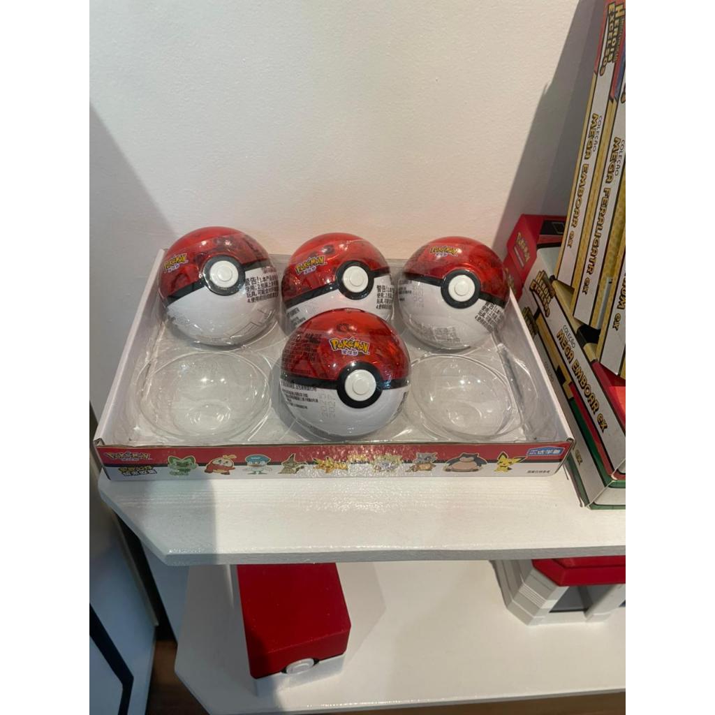 Pokebolas Com Briquendo e doces - Produto 100% original e licenciado
