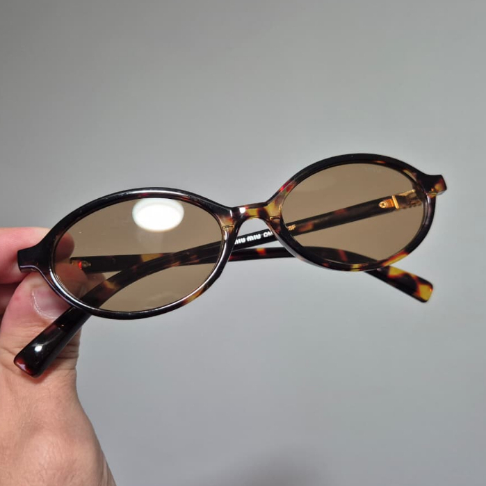 ÓCULOS OVAL ITALIANO DIVERSAS CORES ALTA QUALIDADE LENTES UV RESISTENTE MODA 2026