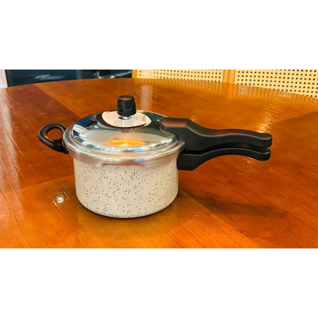 PANELA DE PRESSÃO 2,5 LITROS - FECHAMENTO EXTERNO - TEFLON MARFIM