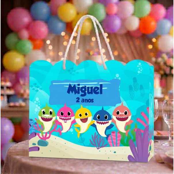 Sacola Ondulada Personalizada Baby Shark Com nome e Idade PEGUE E MONTE (20X15X5) Lembrancinha Aniversario Kit Festa