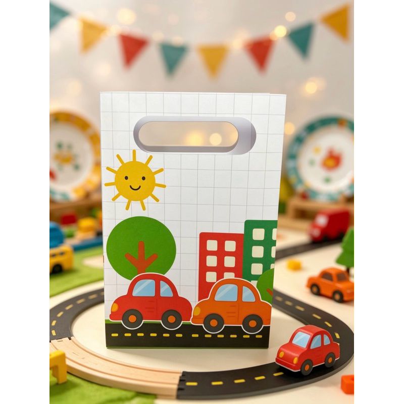 10 Sacolinhas Surpresa Personalizada no Tema CARRINHOS Lembrancinha PEGUE E MONTE