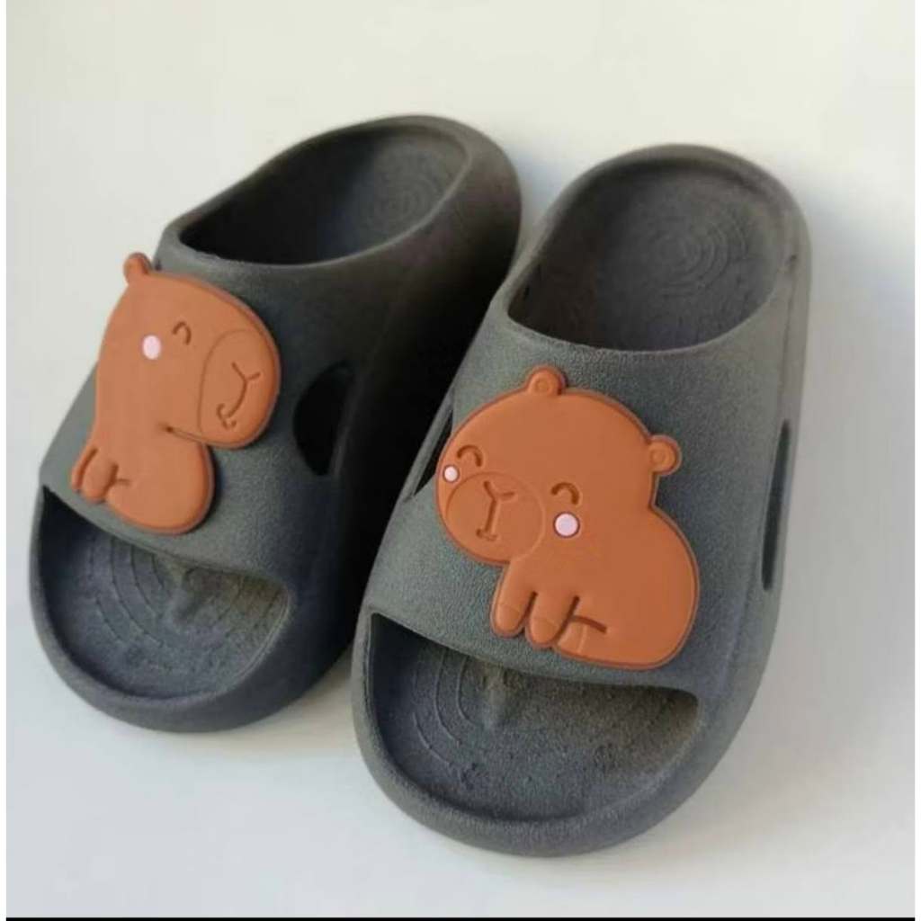 Chinelo Infantil Unissex Tipo Nuvem Capivara Antiderrapante – Confortável e Fofo, Cor: Preta, Tam: 31/32, Marca: Bauerba
