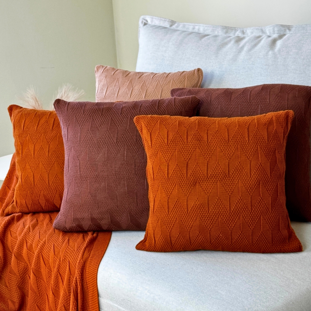 Capa almofada decorativa trico luxo sala e cabeceira cama 45x45