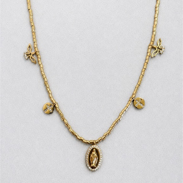Colar canutilhos com medalhas religiosas e Nossa Senhora
