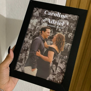 Quadro Personalizado Estilo Foto e Legenda Casal Presente Dia dos Namorados Moldura 15x21