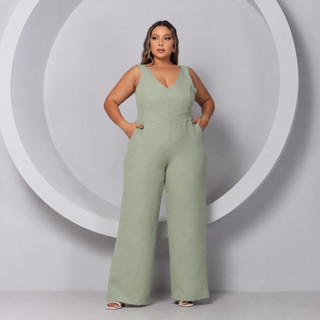 Macacão Feminino Plus Size Pantalona em Linhão Decote V com Lastex e Bolsos Elegante Casual Festa Trabalho GaoG3- Ellen