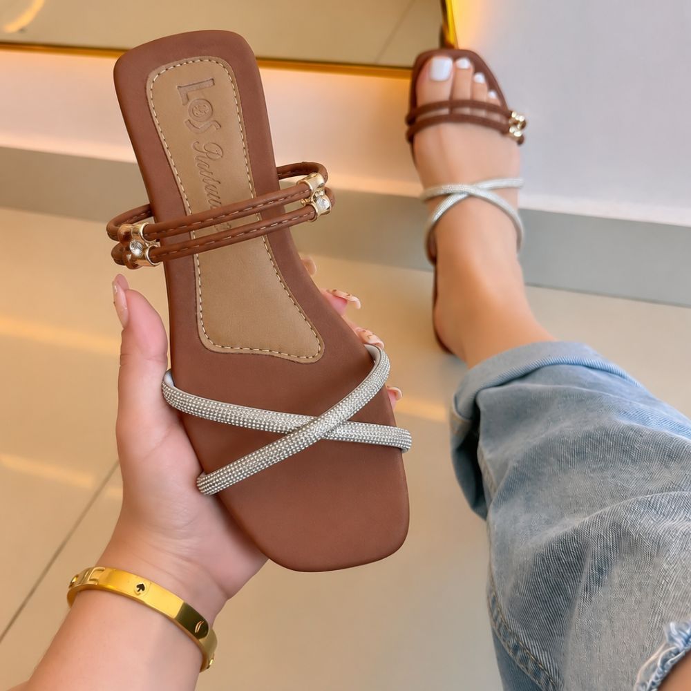 Rasteira Feminina Sofia com Detalhe Dourado Confortável e Estilosa