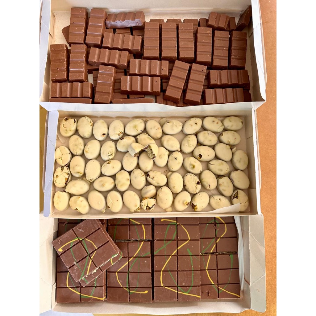 Caixa branca de Chocolate 750g - 1kg