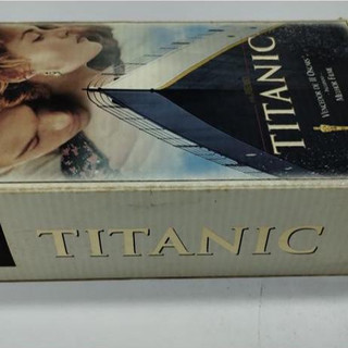 VHS  Duplo de Fitas VHS Titanic - Edição Especial em Caixa Luva (2 Cassetes)