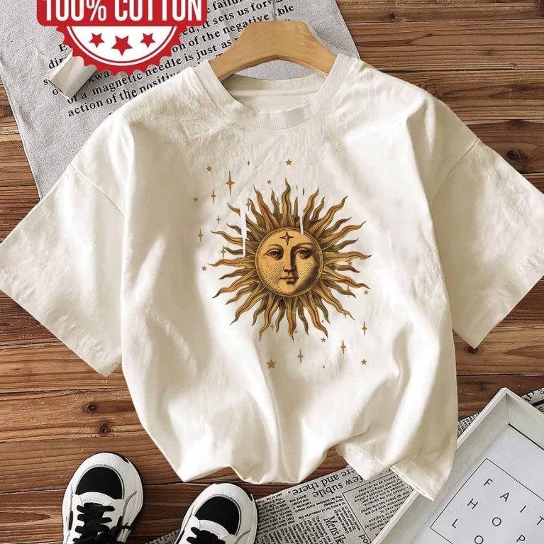 Camiseta Feminina Estampada Sol Vintage Algodão e Malha, Manga Curta, Casual e Estilosa para Looks Modernos e Despojados