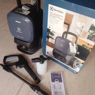 Lavadora de Alta Pressão Electrolux 1850PSI 1500W Potência com Aplicador de Detergente PowerWash EWS1850 127v