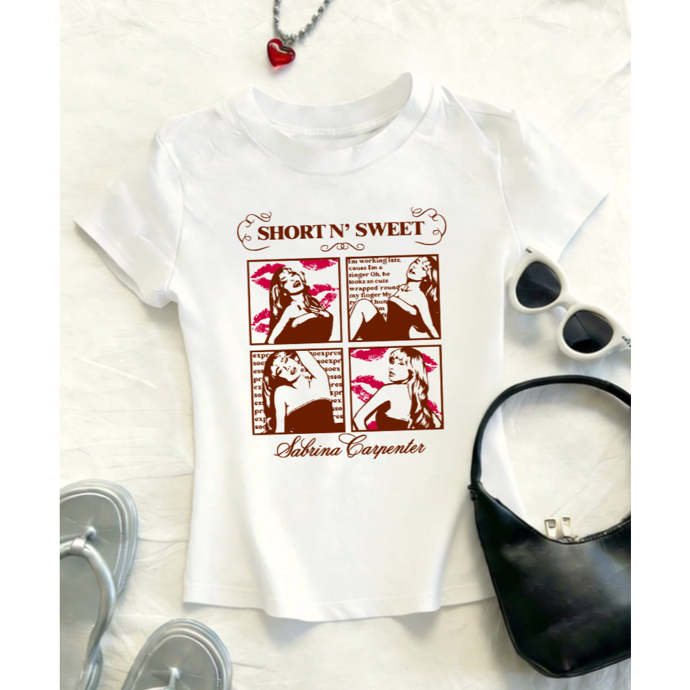Baby Tee Sabrina Carpenter Estampa Vintage Retro Short n' Sweet Justinha Baby Look