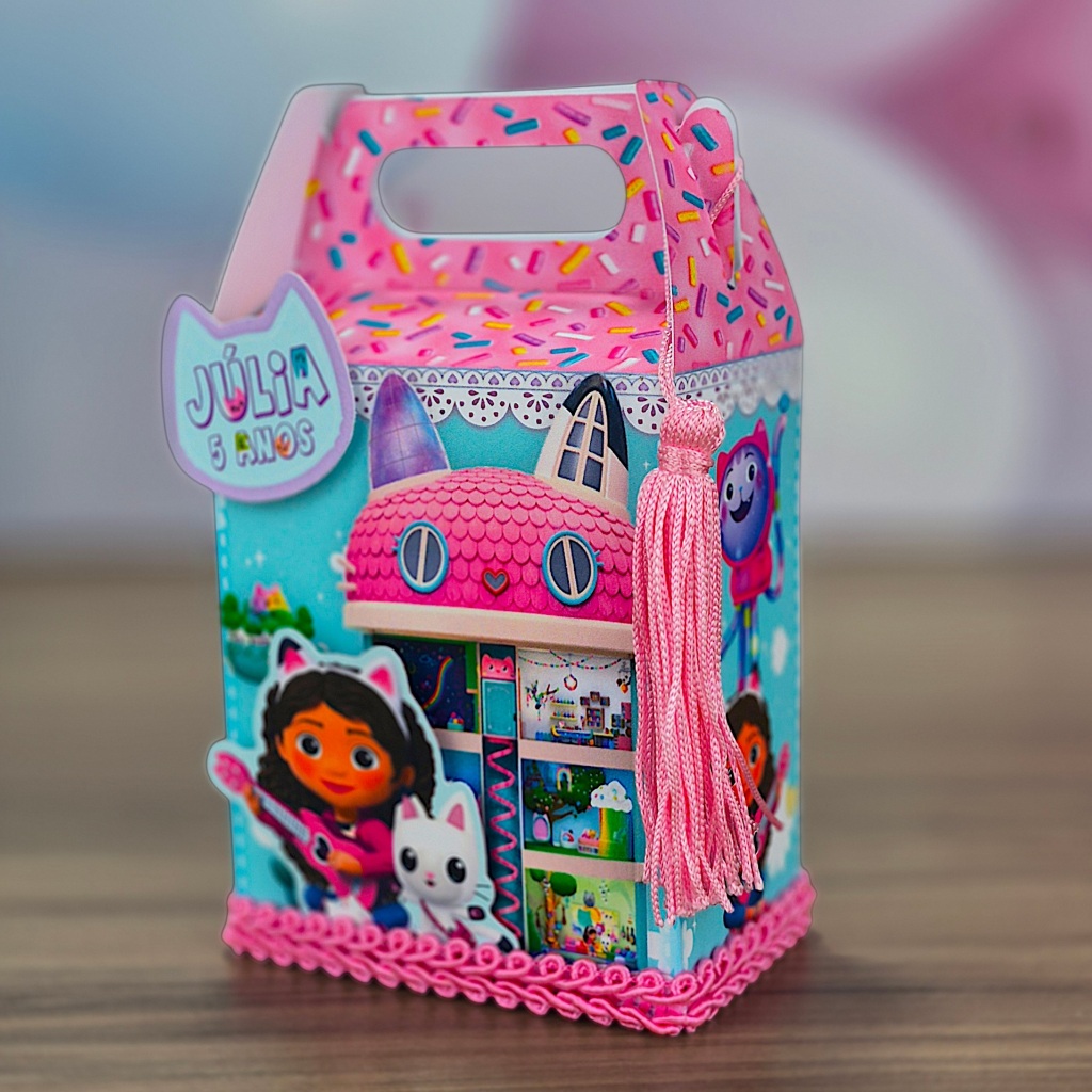 Kit Maletinha Lembrancinha A Casa Mágica da Gabby Caixinha  Personalizados Festa Casa da Gaby Gabi