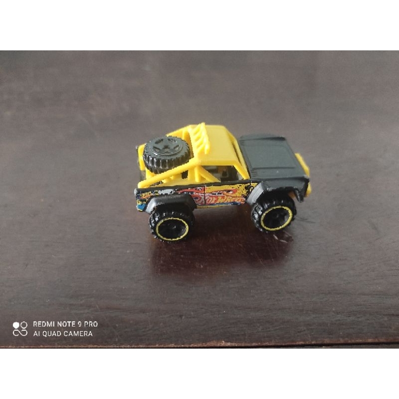 Hot Wheels Custom Ford Bronco 2013 Stunt Circuit 5-pack