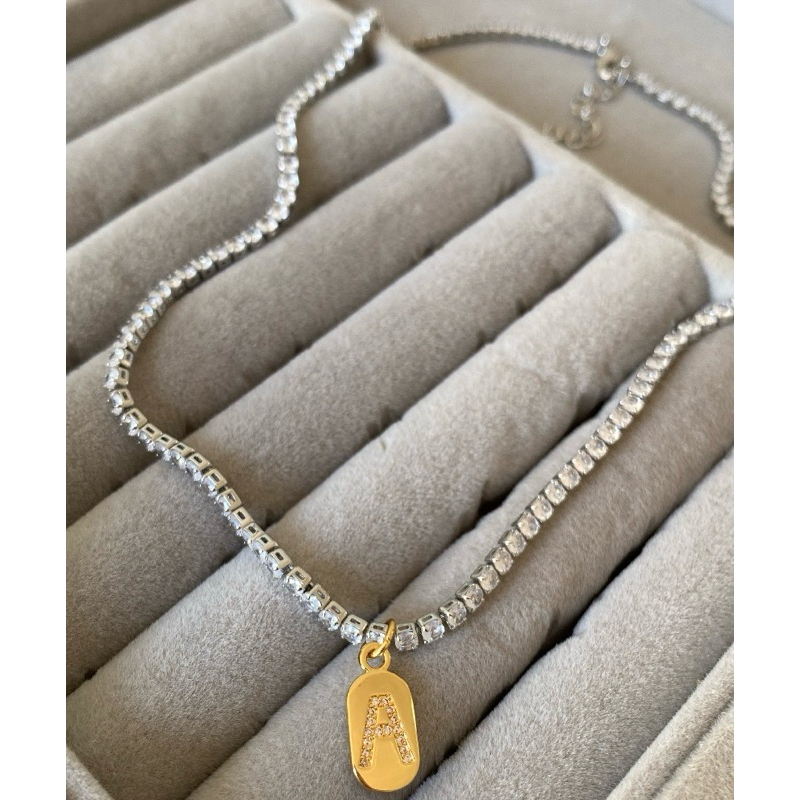 Colar Riviera de plaquinha com inicial personalizado | folheado | plaquinha dourada e colar prateado