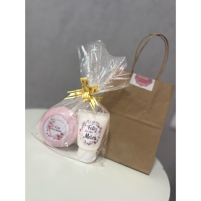 PRESENTE DIA DAS MÃES com 1 sabonete natura e 1 bisnaga 30ml hidratante natura mimo barato simples Lembrancinha