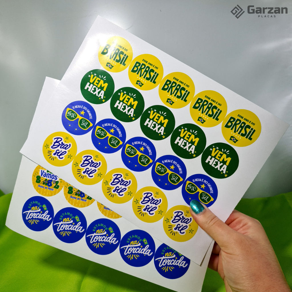 Adesivos Copa do Mundo Brasil Futebol 4cm 40 unidades Vinil à Prova d'Água