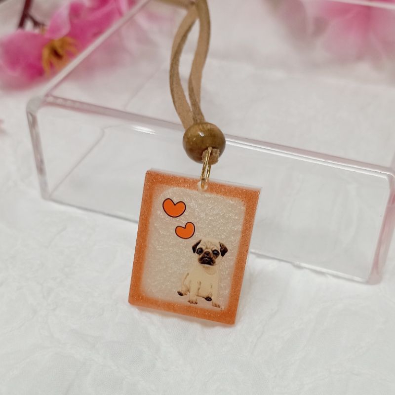 Colar feminino Pug - Raça de cachorro.