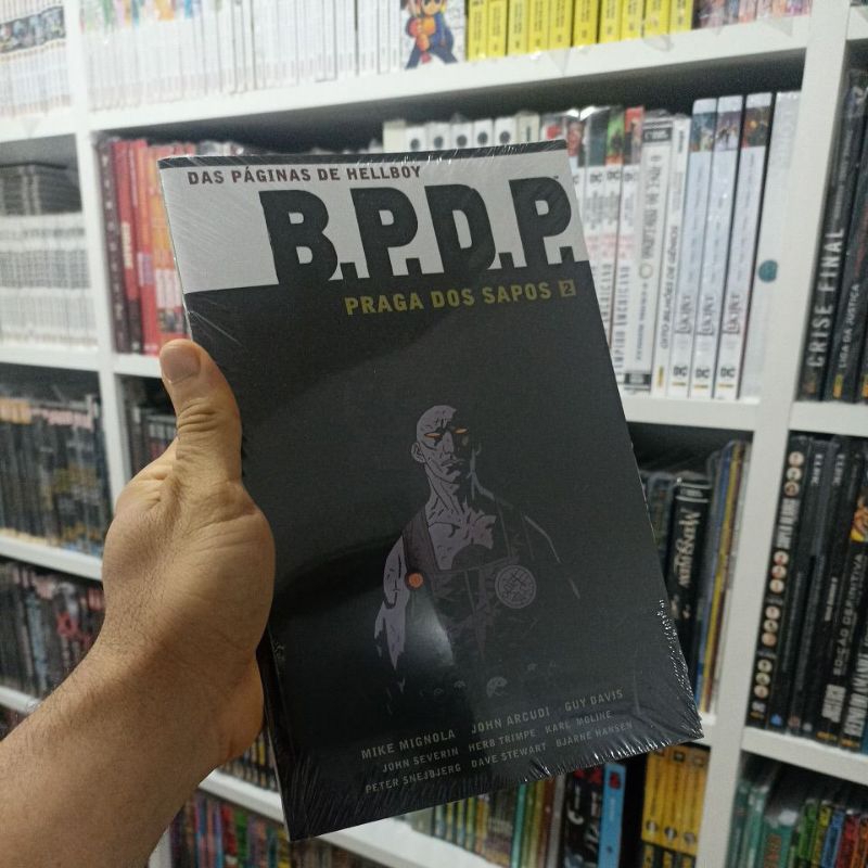 B.P.D.P. - Praga dos sapos Volume 2 - HQ HELLBOY MIKE MIGNOLA JOHN ARCUDI GUY DAVIS DAVE STEWART PT OMNIBUS BIG MYTHOS