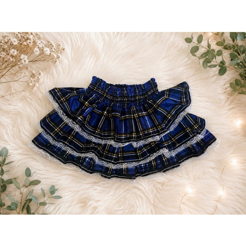 Saia festa junina azul royal com rendinha branca fita preta