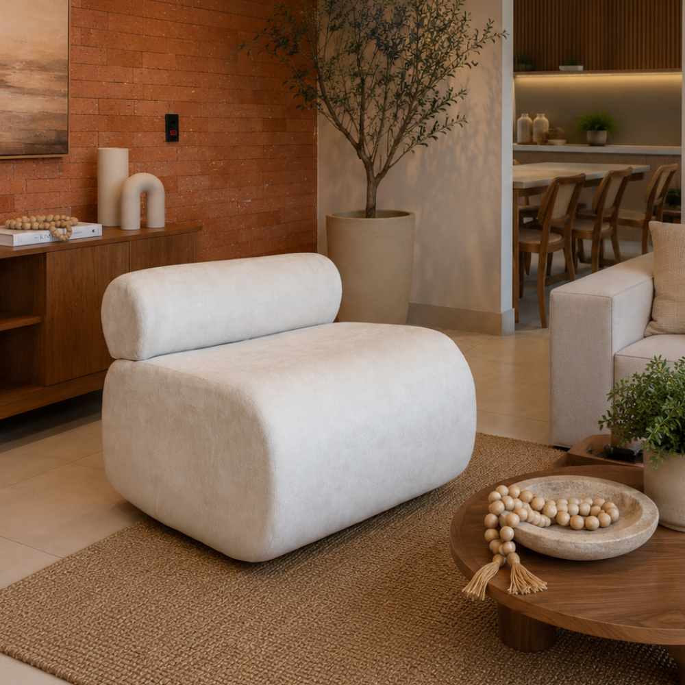 Poltrona Puff Aura Design Orgânico Tecido Bouclê Off White Estrutura Espuma Alta Densidade Decorativa Sala Quarto - AV