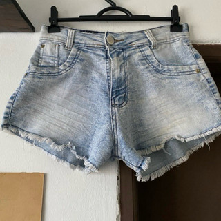 Short Jeans Gavazzi – Tam. 42 | Lavagem Clara | 7/10